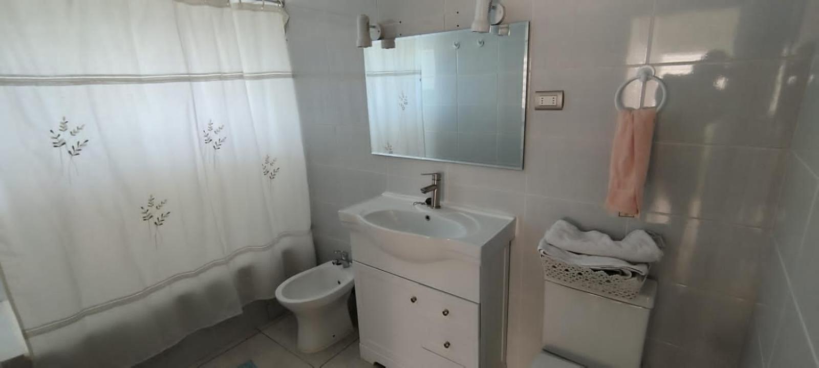 Casa Remodelada, Ubicacion Cetral *